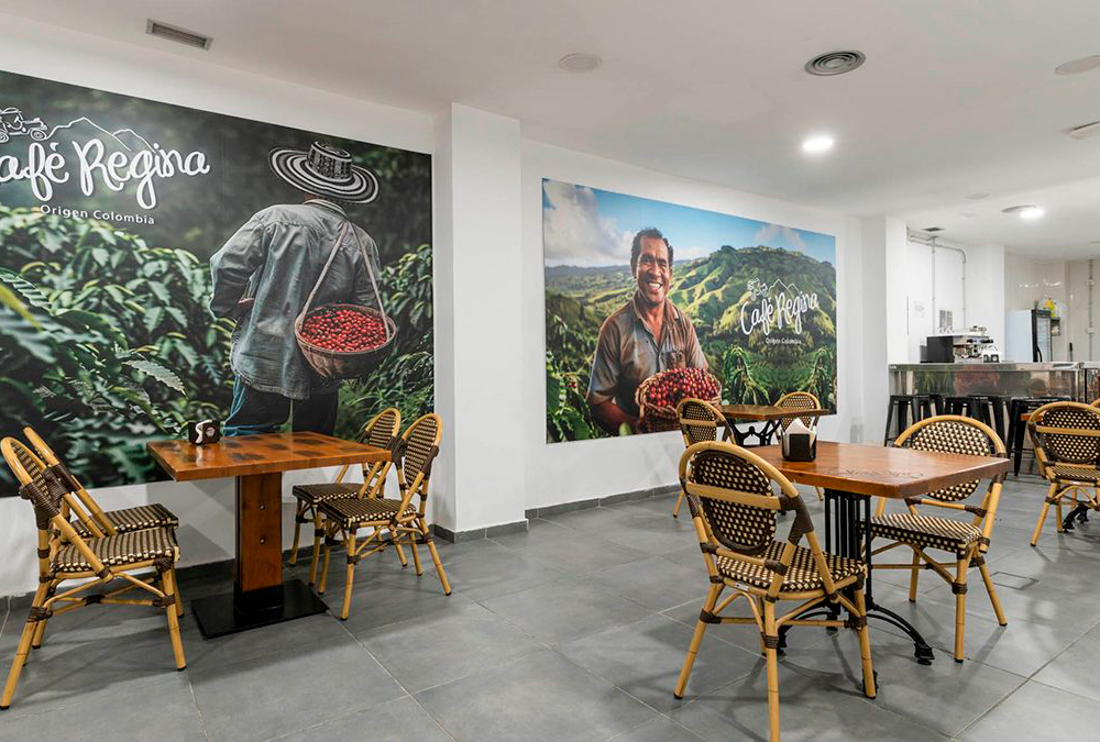 ¿Quieres trabajar en Café Regina?